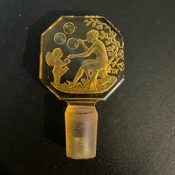 Antique Heinrich Hoffmann Amber/Yellow Perfume Bottle and Stopper- Venus & Cupid - Picture 13 of 16